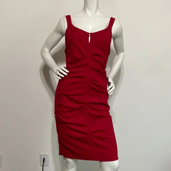 Nicole Miller Red Front Keyhole Ruched 95% Silk Above Knee Dress Size 8 - Picture 1 of 9